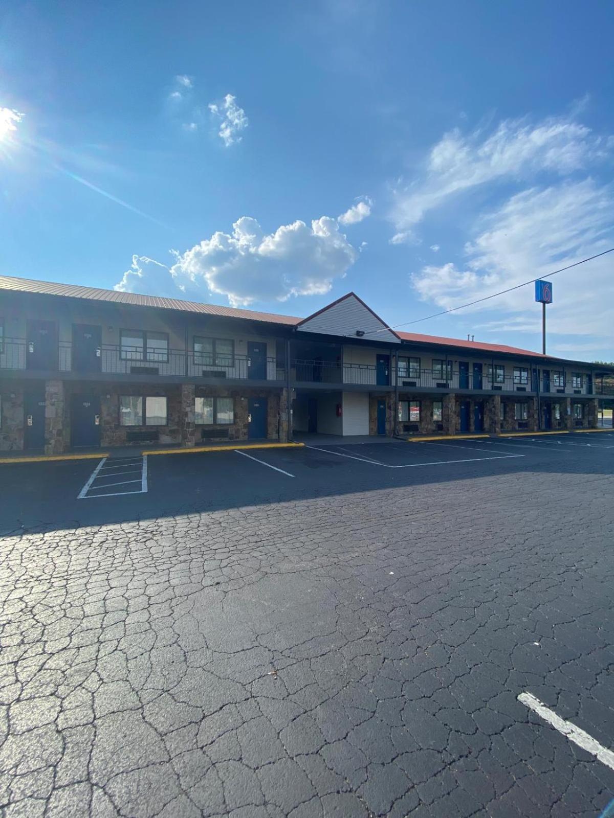 Motel 6 Manchester Tn Exterior photo